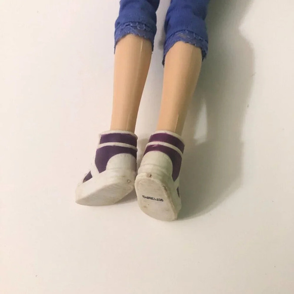 Liv Doll Sophie with Blonde Wig Articulated Doll - Picture 9 of 16